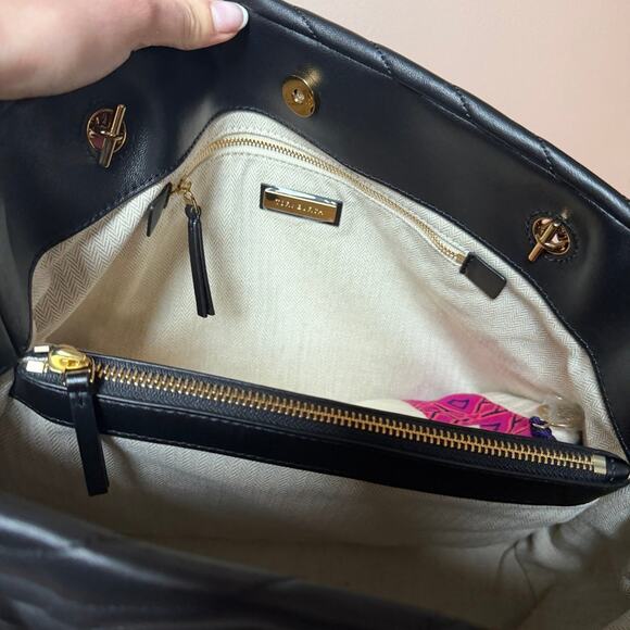 Tory Burch Kira Chevron Tote Bag Black Leather & Gold Hardware NWT - Picture 11 of 12